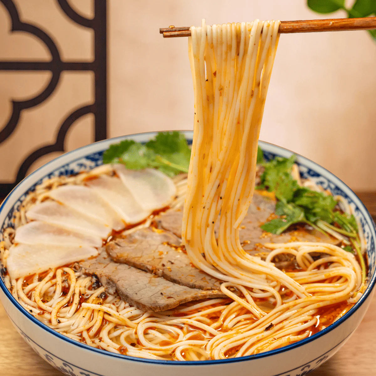 Hand-made Noodles + fresh beef bone soup: Lanzhou Noodles online in the United States, every bite is crafted with craftsmanship